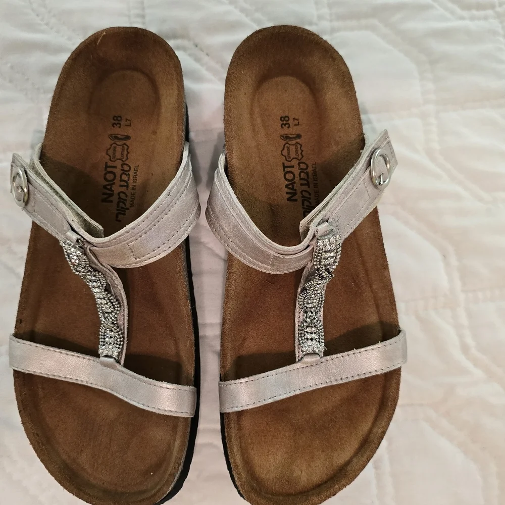 Naot Malibu Sandals - NWB Size 38 / 7 - Picture 9 of 13